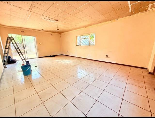 4 BEDROOM HOUSE FOR SALE IN VANDERBIJLPARK CW 3